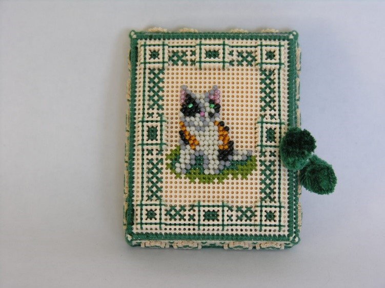 Kitty Needle Case1